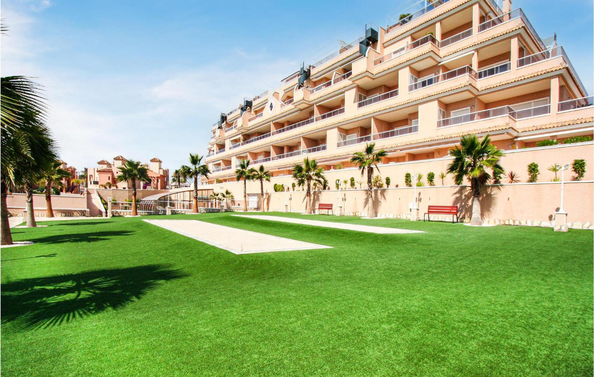 2 Bedroom Gorgeous In Torrevieja